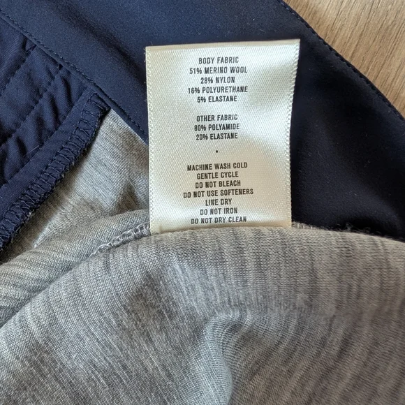 Tracksmith X-Large Nor'Easter Navy Jacket - Picture 7 of 7